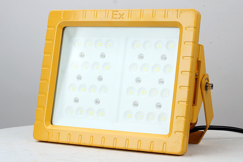 黄片免费在线观看视频 XQD8100LED防爆灯-I型亮黄色